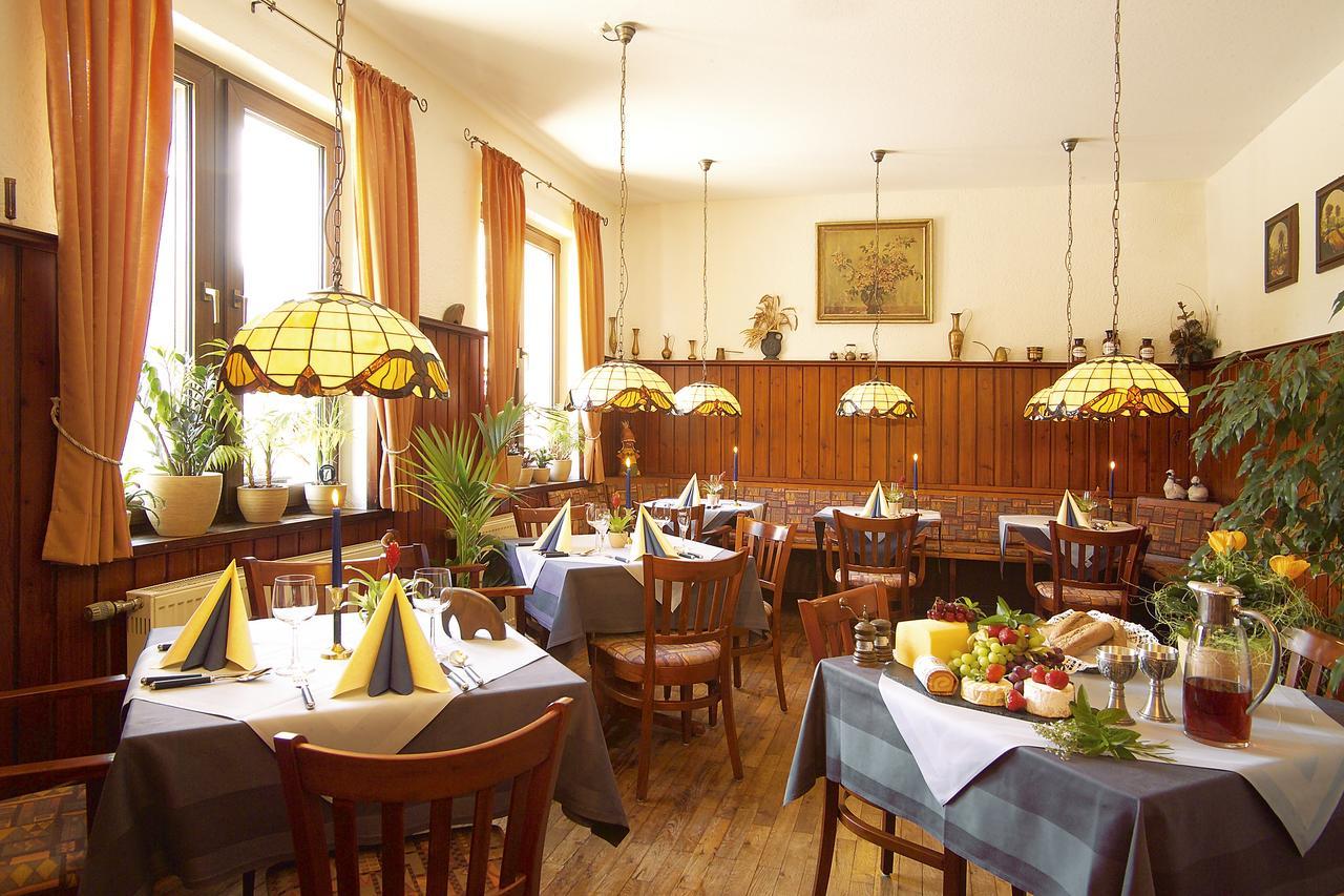 Hotel & Gasthof Zum Loewen Eisenach Buitenkant foto
